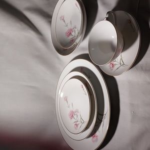 Vintage Royal Court Fine China 7 Piece Set Carnation Flower Design